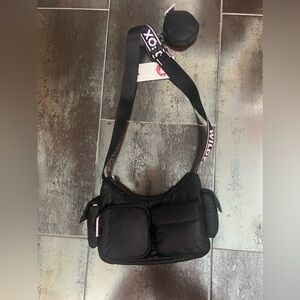 NWT WILDFOX Nylon Crossbody Multifunction Logo Bag Black